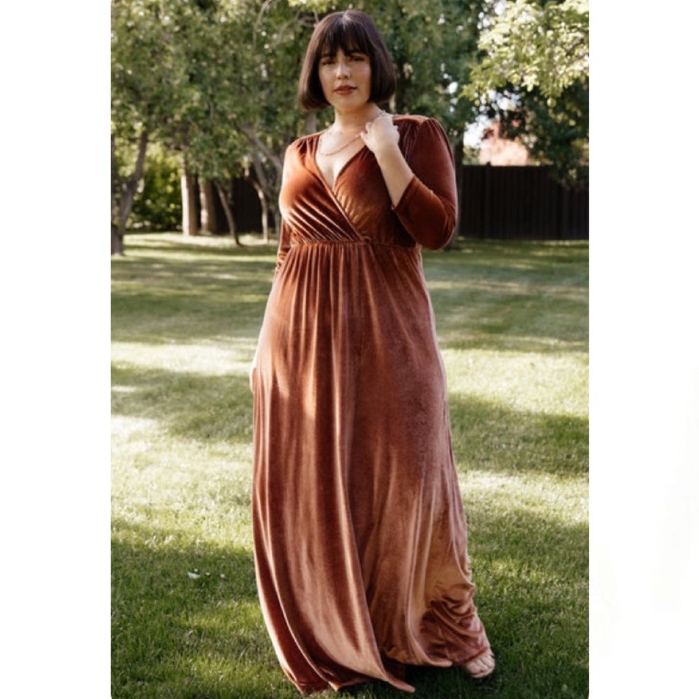 Sofia Velvet Maxi Dress